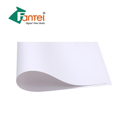 لافتات PVC الخارجية المغلفة 340 جرام مواد طباعة الإعلانات