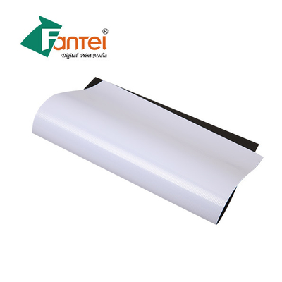 440gsm 13oz ايكو المذيبات PVC محجوز راية لفة مغلفة الباردة